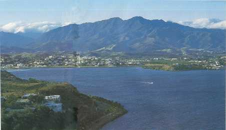 noumea-1.jpg (15K)